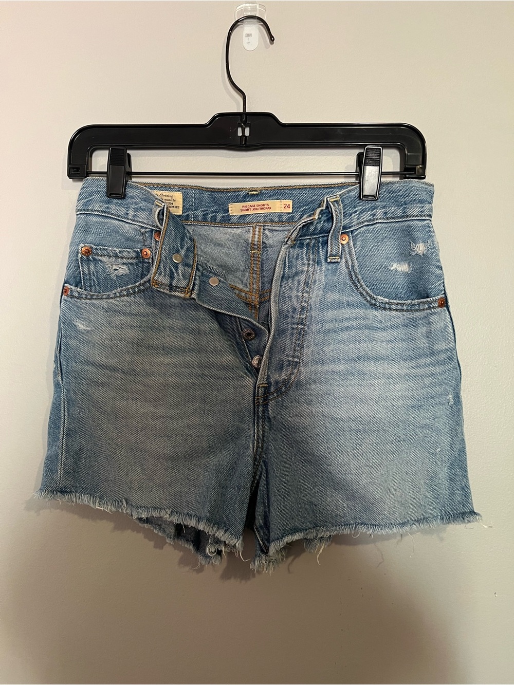 Levi’s Ribcage Shorts Size 24 - Picture 5 of 5